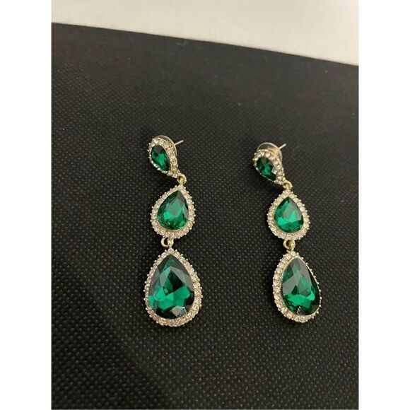 Green gem Earrings and bracelets set - Picture 7 of 10